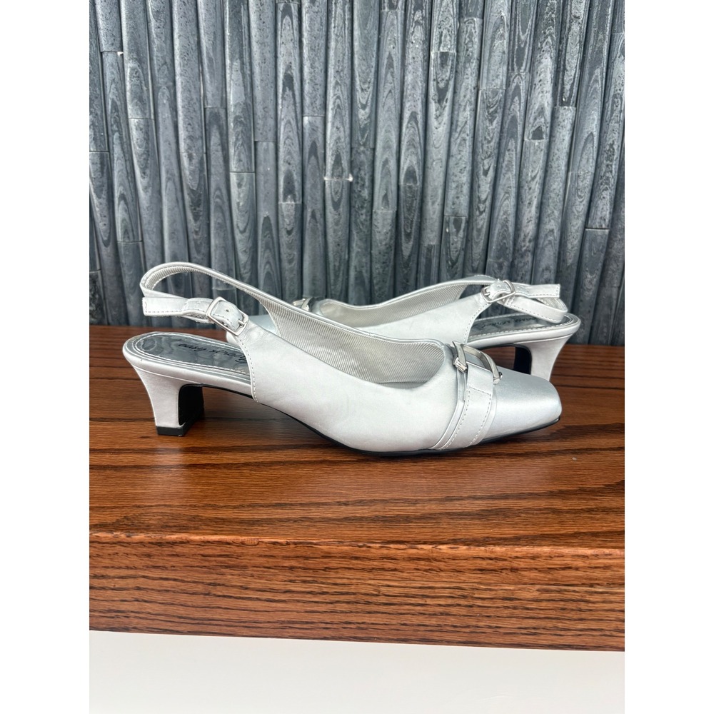 Easy Street Alive 5 Silver Satin Slingback Pumps Square Toe Block Heel 7.5W